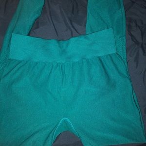 Green Fabletics Leggings